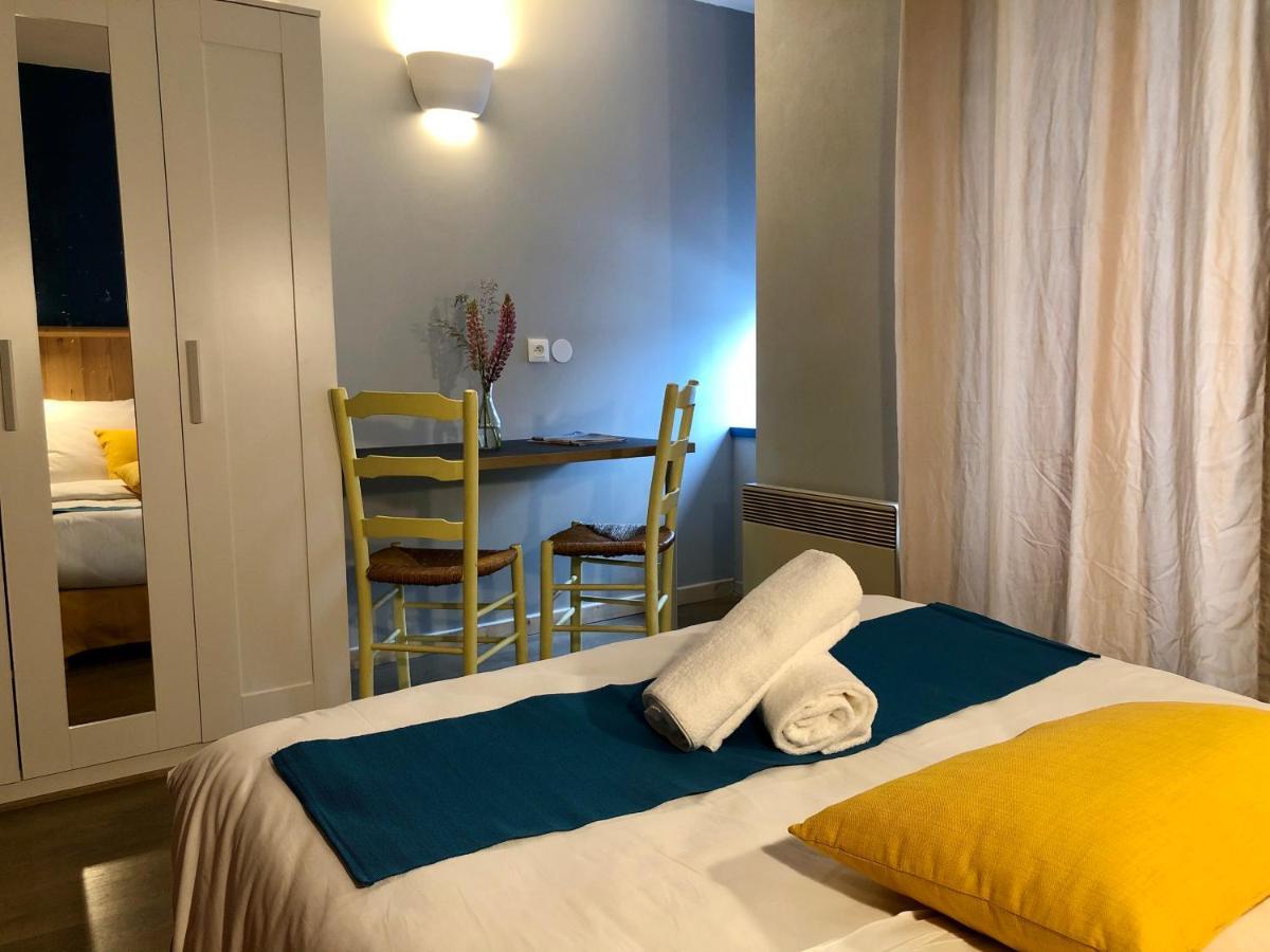 Auberge Des Trois Rivieres Condat  エクステリア 写真